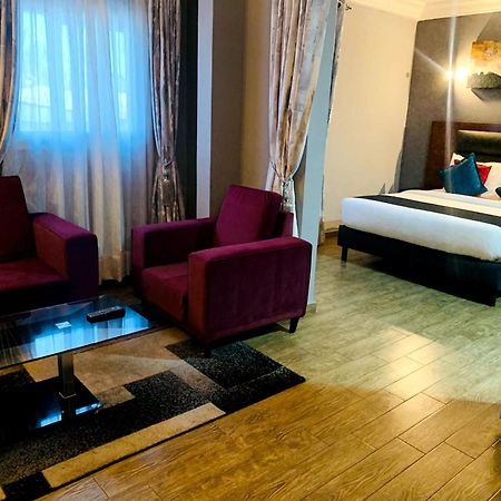 La Rochelle Hotel Yaounde Ngoại thất bức ảnh