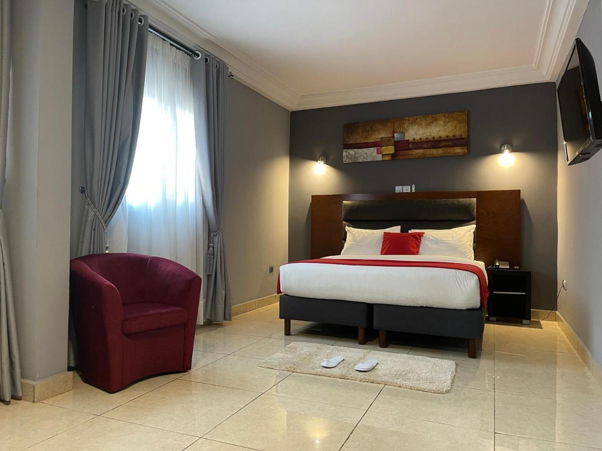 La Rochelle Hotel Yaounde Ngoại thất bức ảnh