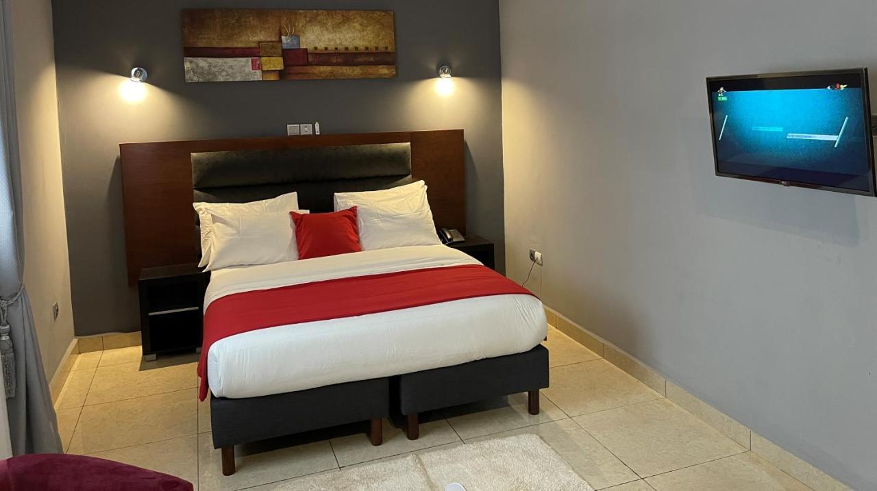 La Rochelle Hotel Yaounde Ngoại thất bức ảnh
