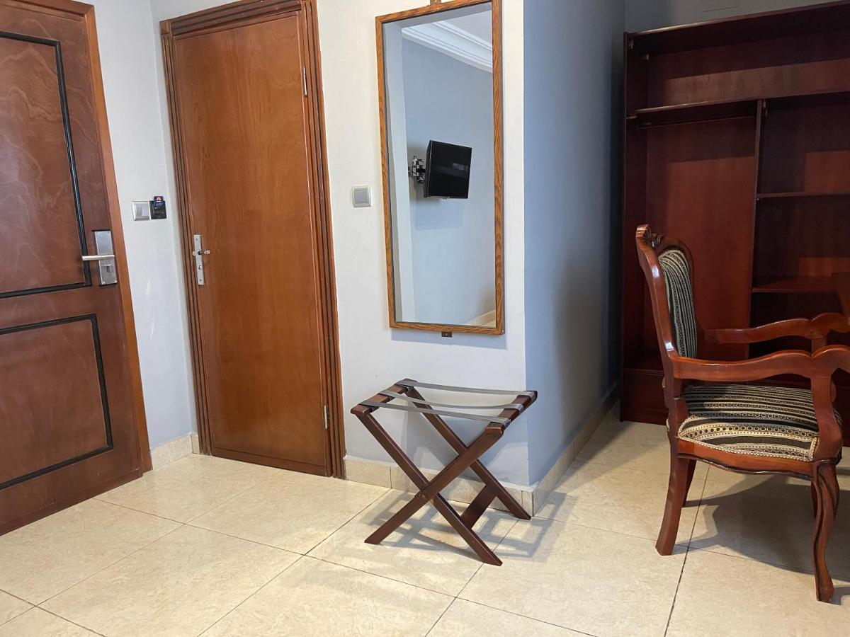 La Rochelle Hotel Yaounde Ngoại thất bức ảnh