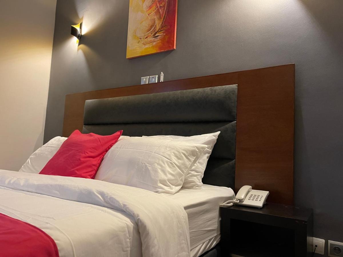 La Rochelle Hotel Yaounde Ngoại thất bức ảnh