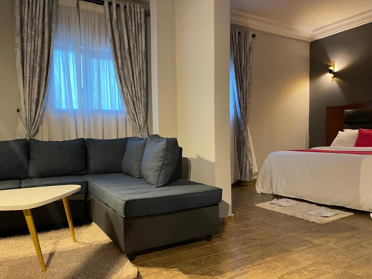 La Rochelle Hotel Yaounde Ngoại thất bức ảnh