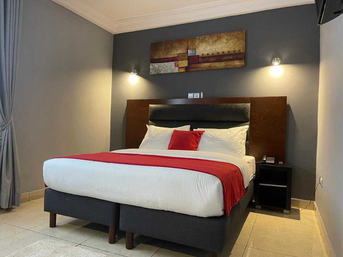 La Rochelle Hotel Yaounde Ngoại thất bức ảnh