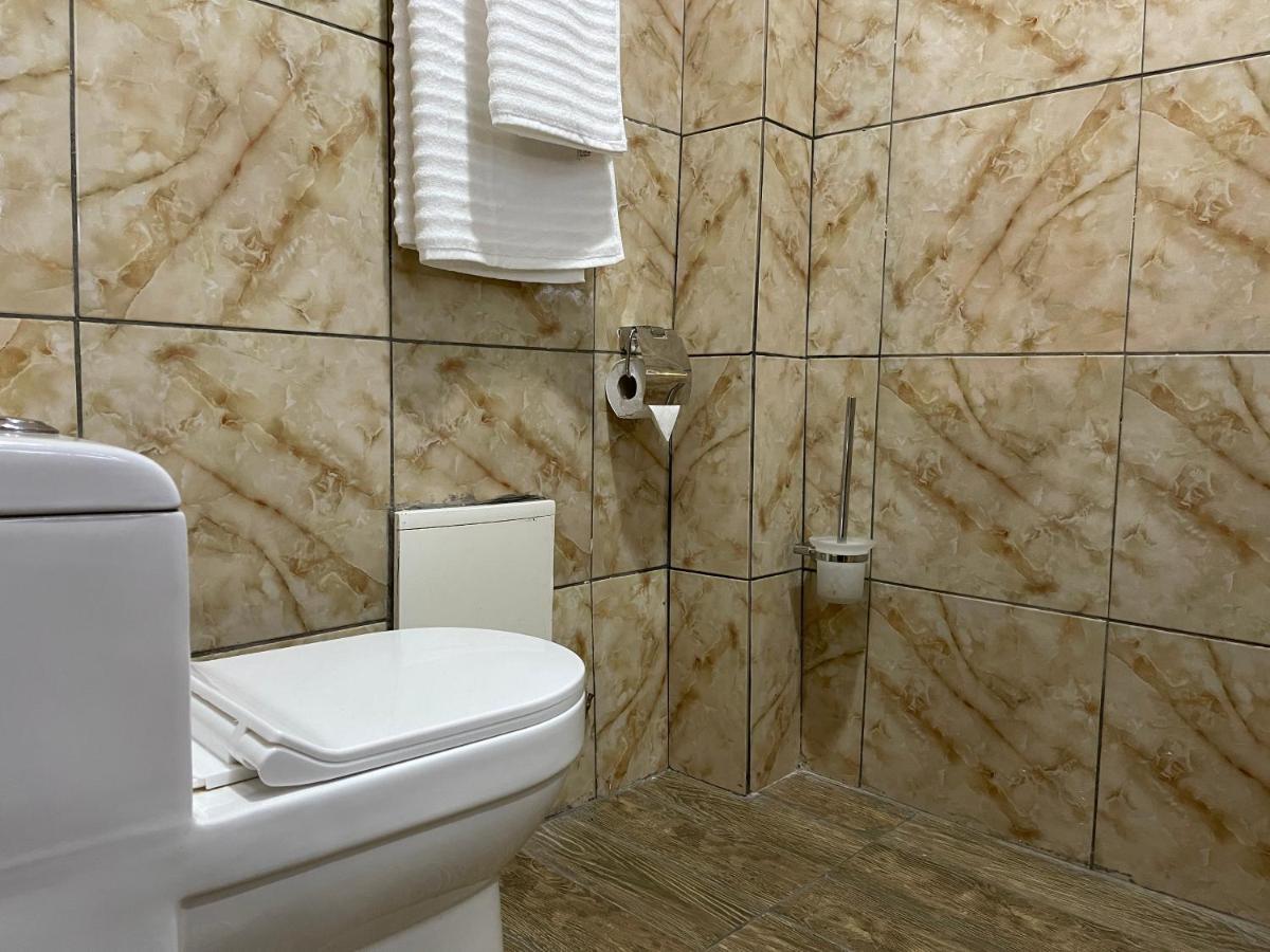 La Rochelle Hotel Yaounde Ngoại thất bức ảnh