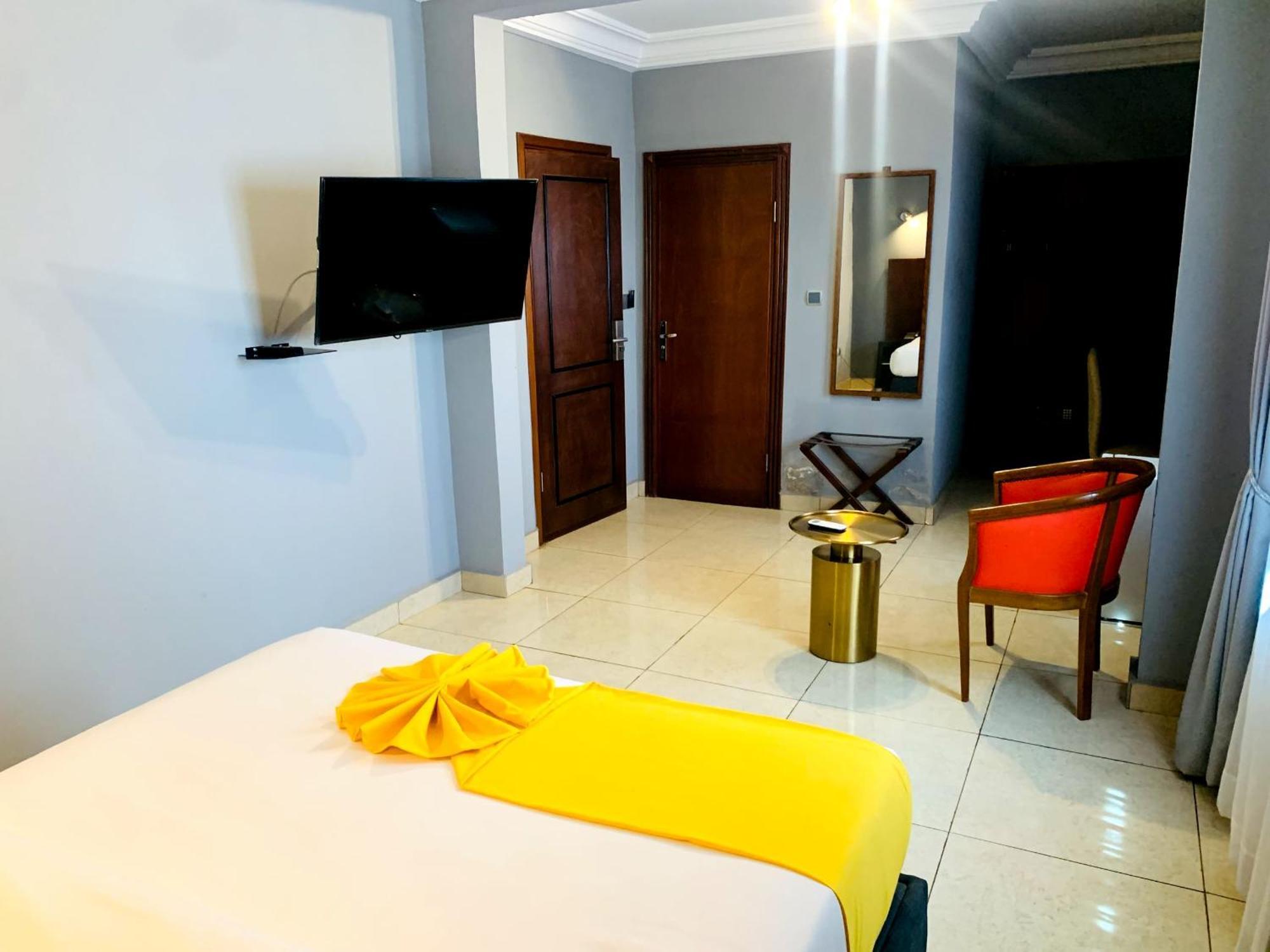 La Rochelle Hotel Yaounde Ngoại thất bức ảnh