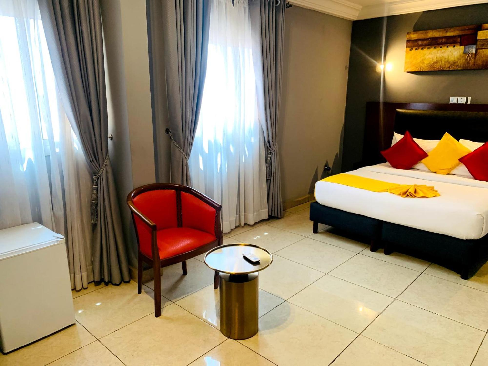La Rochelle Hotel Yaounde Ngoại thất bức ảnh